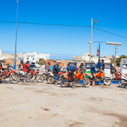 Photo des motos lors du raid au Maroc