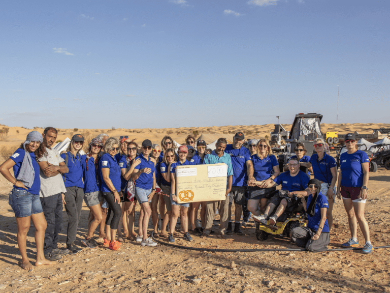 Photo de groupe lors du raid 100% féminin en Tunisie