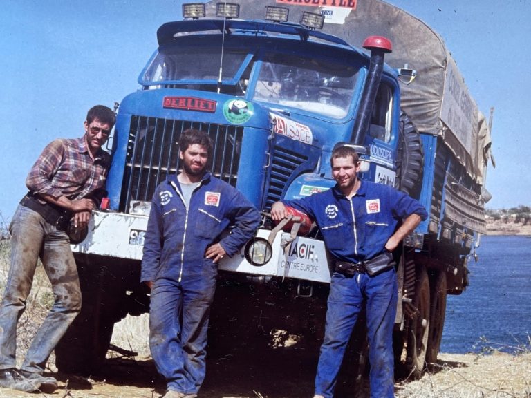 Photo de Jacky Lechleiter pendant la traversée du Sénégal en 1988