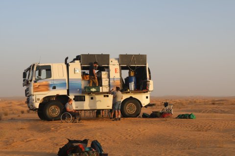 Camion d'assistance raid Maroc